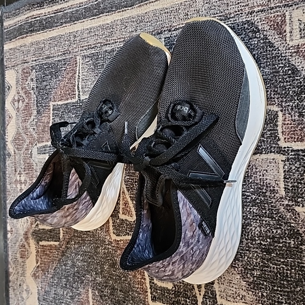 Mens 8.5 New Balance